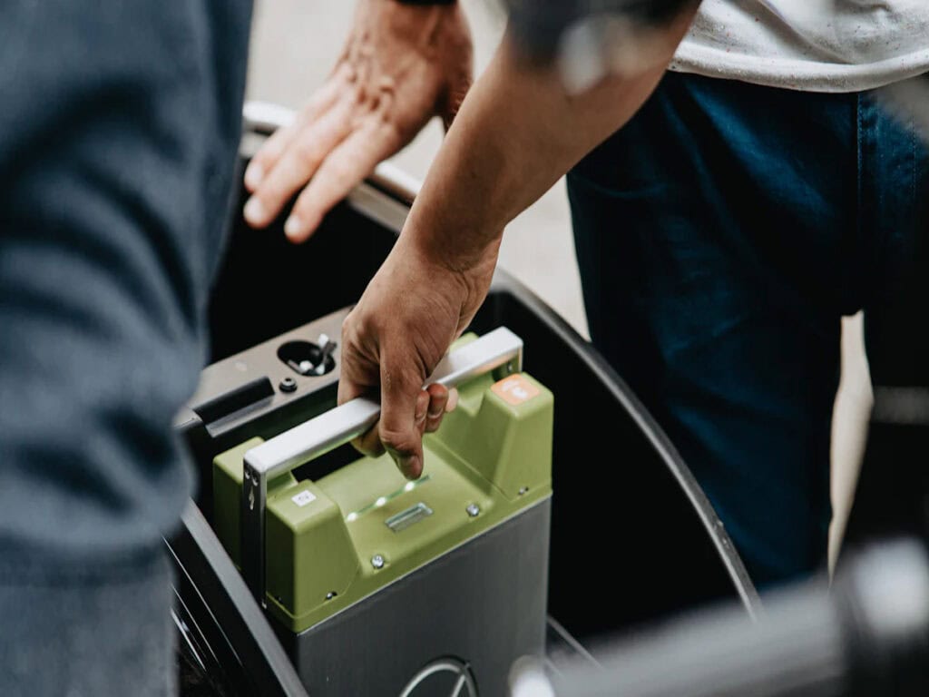 The Role of Deep Cycle Gel Batteries in Traffic Equipment