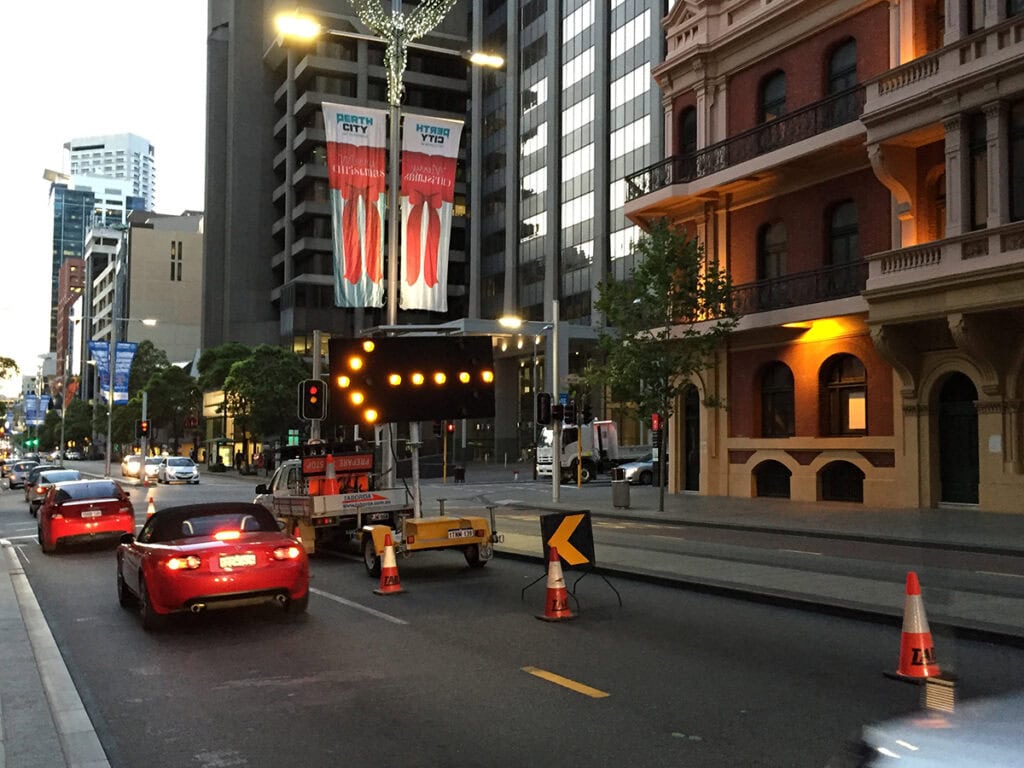 flashing arrow panels Impact on Traffic Flow