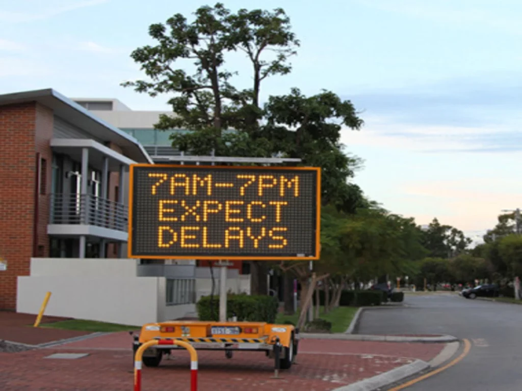 What Is a Three-Line Message Sign? Specs, Applications & Compliance Guide